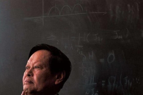 杨振宁之父:中国第一个数学博士,临终都没原谅儿子放弃中国国籍