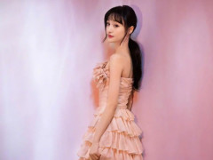 郑爽浑身抹粉底?主持人探班化妆间,肤色起码相差10个色号