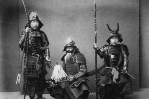 日本人曾严禁吃肉,明治天皇却带头吃牛排,李鸿章:必须小心日本