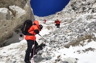 珠峰登顶测量前：有人在海拔6000米追星星