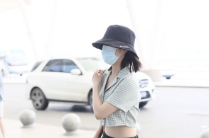 李沁最新剧照短发演军医太土气187cm黄景瑜发福不穿军装土肥圆