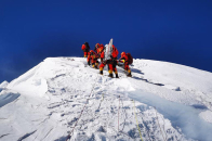 一文读懂珠峰测“身高”：测量工作已完成 珠峰新高度两三个月后公布
