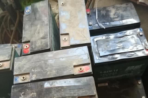 雅迪越南推出新款电动车,48v锂电池续航90公里,液压减震双遥控防盗