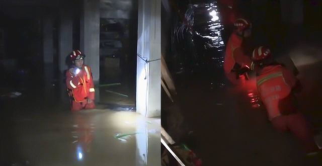 湖北鹤峰河水倒灌居民楼 消防与民众合力救援：晚5分钟就来不及了