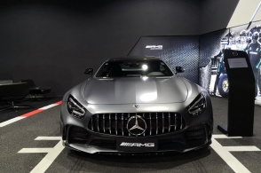 奔驰amg gt r 哑光灰黑内