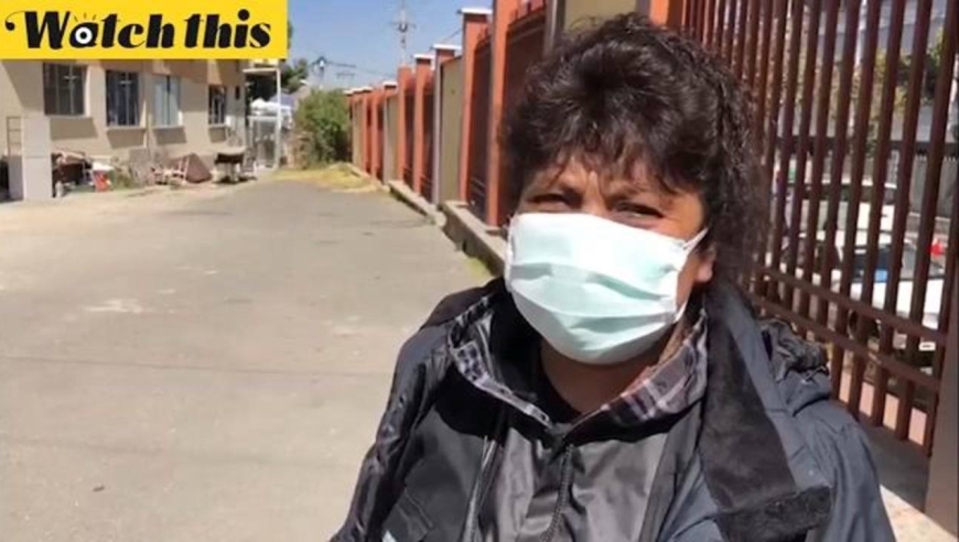 玻利维亚疫情严峻殡仪馆不够用 死者家属哭诉:在殡仪馆排队等一夜也没