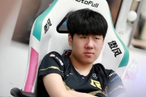 gala神级发挥难救rng,网友:gala体会到了uzi的难