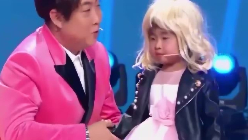 东北萌娃李欣蕊和乔杉同台,演绎爆笑脱口秀