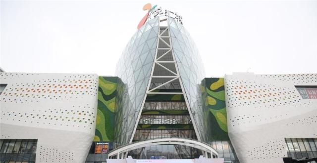 老城区商业升级：专业批发市场变身广州第二大单体购物中心_腾讯新闻