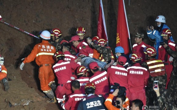 被困67小时!深圳山体滑坡救出首名幸存者911 / 作者:渲染人生 / 帖子ID:160994 被困67小时!深圳山体滑坡救出首名幸存者911 / 作者:渲染人生 / 帖子ID:160994