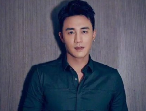 杜淳晒和老婆合照参加夫妻综艺