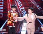 吐槽大会5大张伟和王勉终于合作音乐脱口秀最后合弹吉他炸了