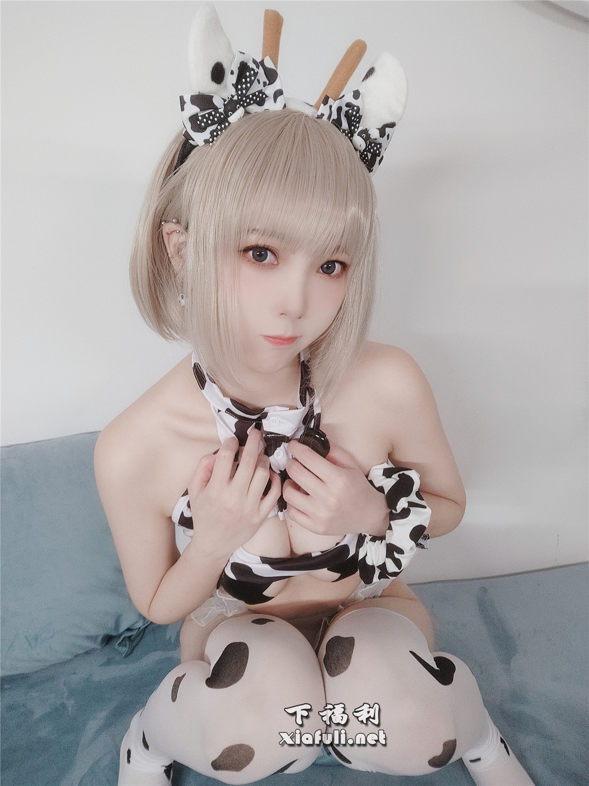 Coser妹子@名濑弥七 - 奶牛 [51P5V/284MB]