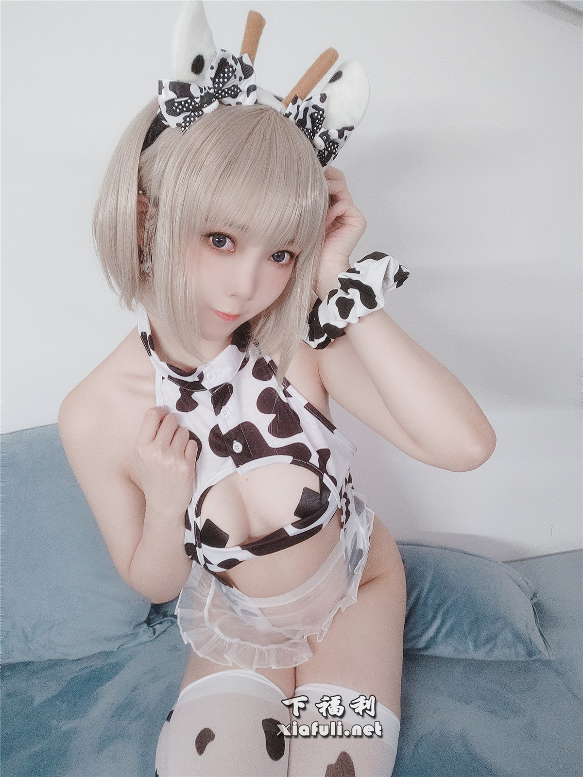 Coser妹子@名濑弥七 - 奶牛 [51P5V/284MB]