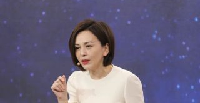 王琳登《新相亲大会》当明星助力官