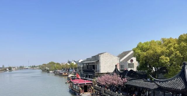 朱家角古镇迎踏青大客流，景区采取分批限流措施_腾讯新闻