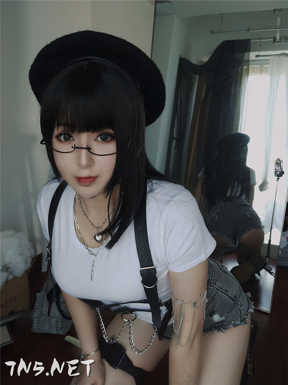 角色扮演@小容仔咕咕咕w - 白T[22P2V-64MB]