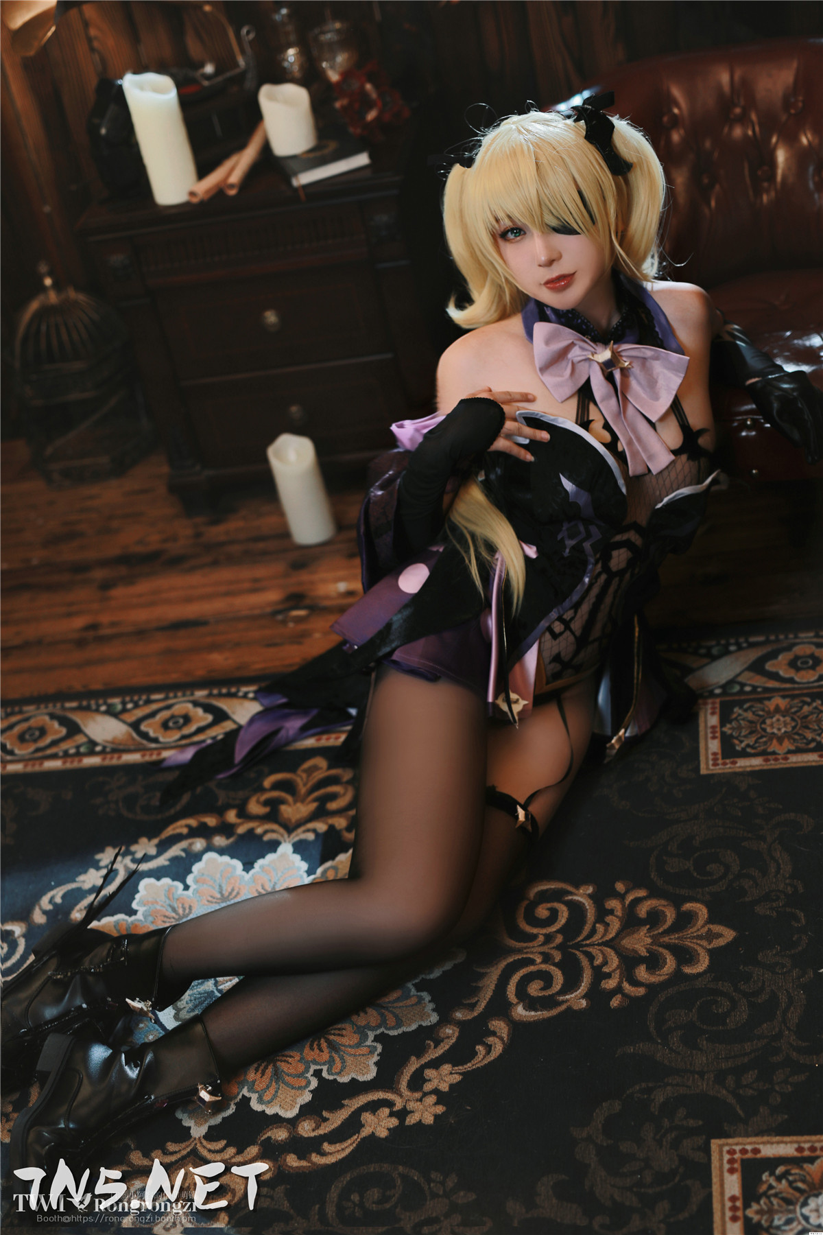 网络红人@小容仔咕咕咕w - 菲谢尔[26P1V-253MB]