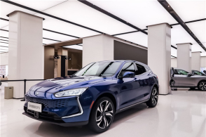金康赛力斯sf5华为智选申报图尾标新增华为智选