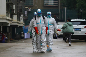 广州疫情何时受控权威专家回应疫情三大焦点问题