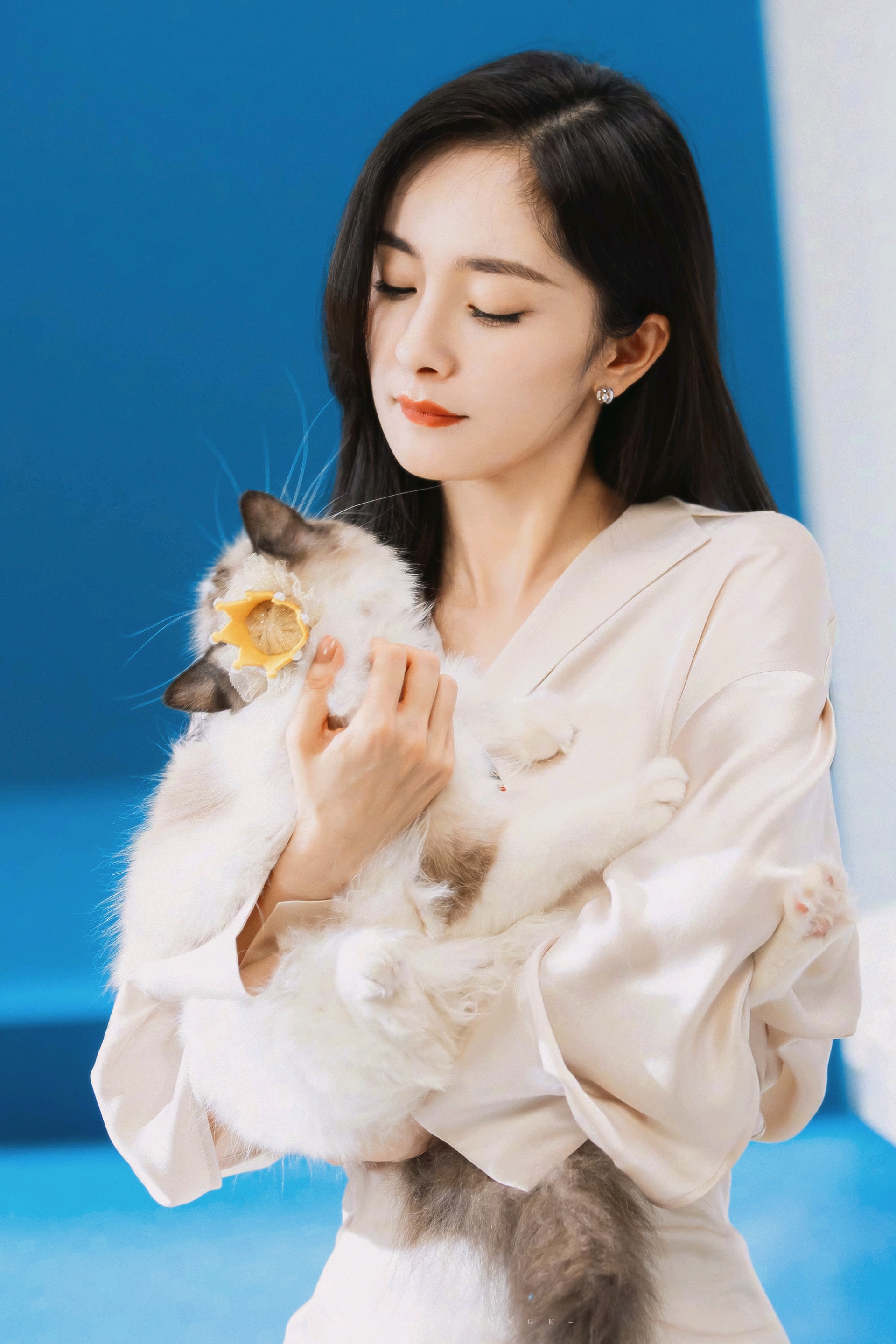 杨幂#与众不同的个性风采,诠释了一种幂式甜美与清纯