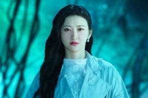 司藤:西西就是司藤?吸干孔菁华的力量,恢复成大人,和秦放重聚