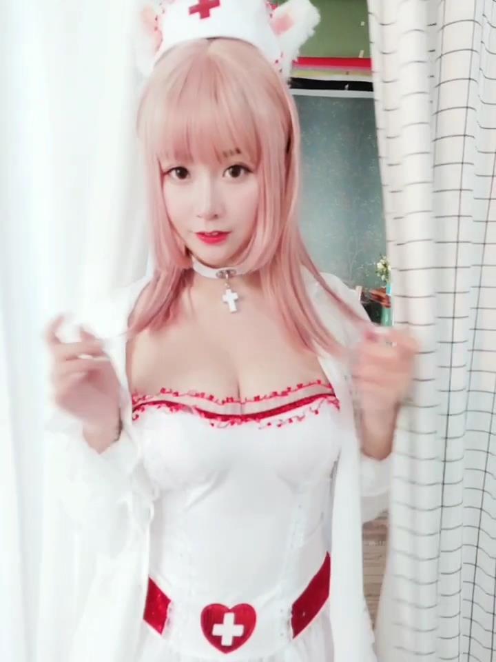 丰满萝莉少女猫九酱白色制服裙性感私房写真集