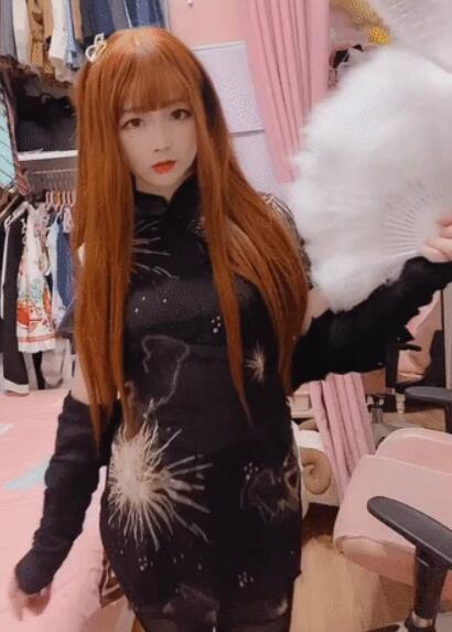网红清纯美女古川kagura黑色紧身旗袍加黑丝美腿性感私房写真