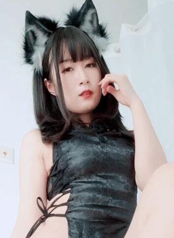 性感少女小黑狼白银81黑色旗袍私房写真