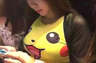 深井冰：妹子，你的皮卡丘脸肿了