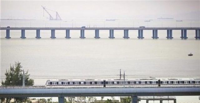 11号线二期红岭南站开始主体结构施工_腾讯新闻