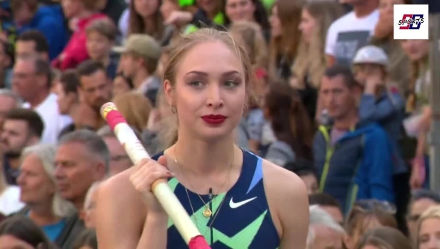 俄罗斯撑杆跳女神 aksana gataullina,实力颜值都很高