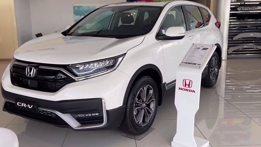 新车到店,实拍2022款本田crv,全新七座布局,太帅气了!
