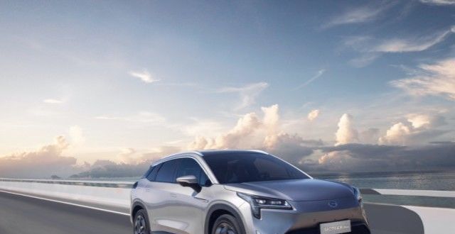 全球首款超1000公里续航纯电车，有多牛？_腾讯新闻