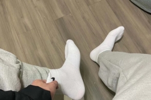 你喜欢男生的白袜还是男生的黑袜图集鉴定._1
