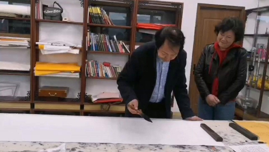 书法家刘宏写字,写字快乐,快乐写字.