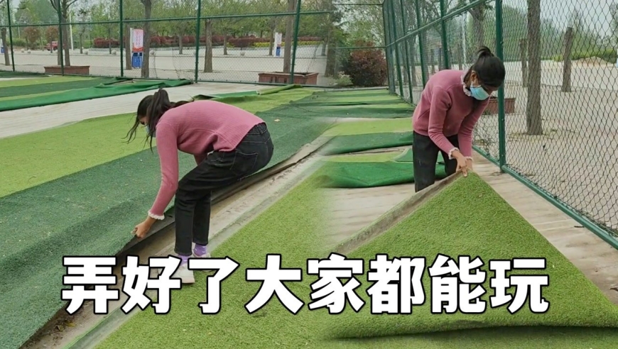 巴铁媳妇看到草坪乱了,非自己给铺整齐,邻居:这妞真实