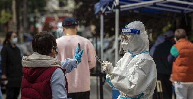 昨日上海7名死亡病例均未接种疫苗，出舱出院人数超新增阳性感染者数