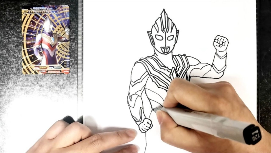 手绘特利迦奥特曼简笔画,迪迦的平行时空同位体?奥特曼手绘大全!