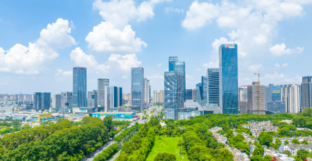 In广州 赢未来｜番禺：锻造制造业集群 向海而生融入湾区_腾讯新闻