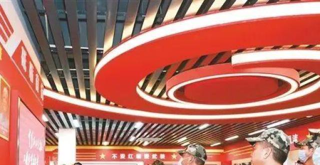 【十年新跨越 奋进自贸港】从滨海渔村跃升旅游胜地，三亚变化因何而生？_腾讯新闻