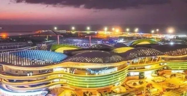 人气火爆！cdf海口国际免税城开业首日实拍！这份攻略请收好_腾讯新闻