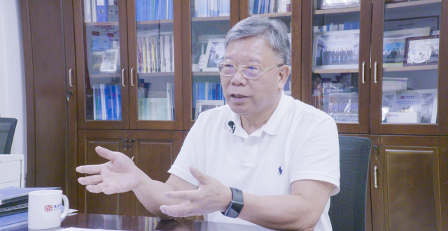 鹏鼎控股CEO沈庆芳：从宝安起步，走向PCB全球一流集团_腾讯新闻