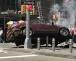 纽约时代广场一辆汽车冲撞行人 已致1死20余伤