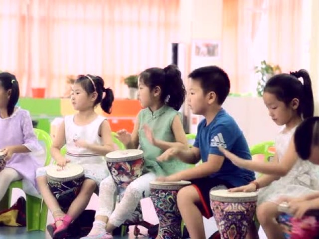 沈阳军区司令部塔湾幼儿园快乐节奏音乐课童泰蒙教育