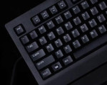 微软发布内置指纹识别器的新键盘 售价884元