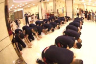 只是跪地拜师磕头师傅却女孩个90后女孩行此管子给撸男生女生图片