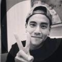 波妞可能太想念修杰楷了,看到爸爸回来后