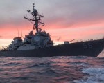 美军舰出事故:特朗普反应亮了，网友纷纷调侃