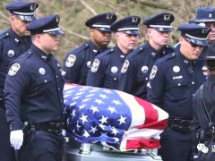 美国公布两年警察死亡率增加了37 对比我国警察实在不值一提